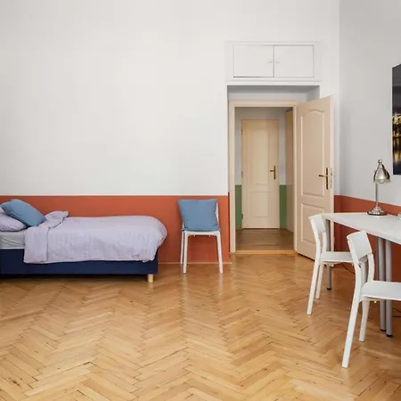 Letna Apartman *