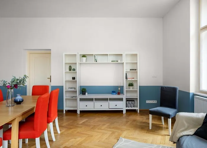 Letna Apartment *